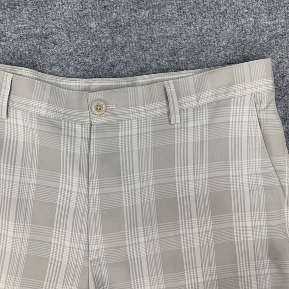 Izod Golf Shorts Mens 34 Stone Plaid Flat Front High Rise Quick Dry Performance - Picture 3 of 11